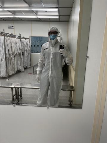 Cleanroom-Gown.JPEG