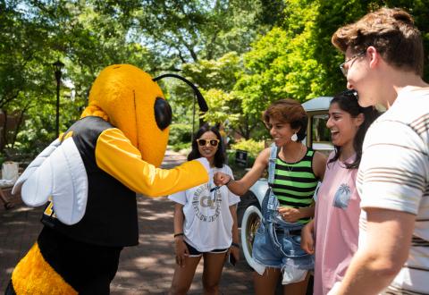 Students meet Buzz as a part of Welcome Week activities.